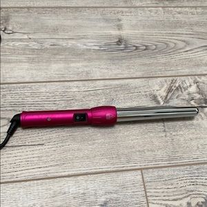 Amika Pink Clipless Curling Iron 18-25mm